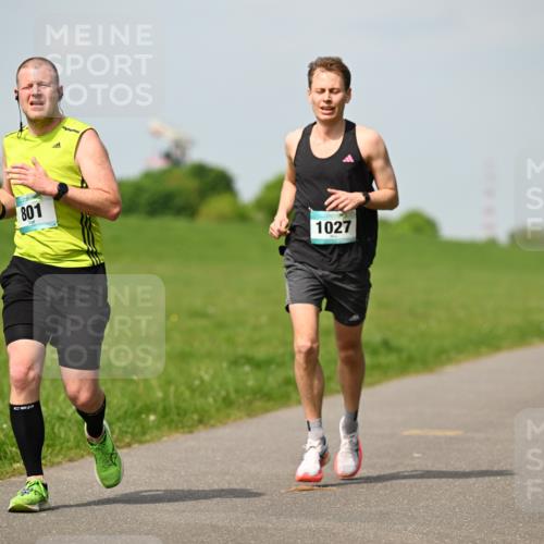 10.05.2026 - 8. Wedeler Halbmarathon Dr. Thomas Lammeyer http://msf.ph/oto/9693004 10.05.2026 11:16:48 Laufen 801, 1027 meine-sportfotos.de