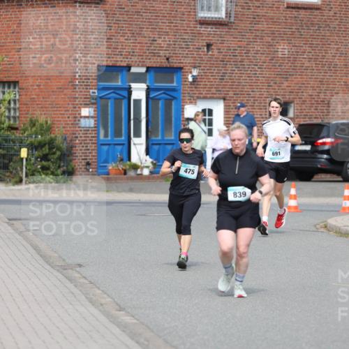 10.05.2026 - 8. Wedeler Halbmarathon Andreas Tolksdorf http://msf.ph/oto/9693019 10.05.2026 10:17:46 Laufen 475, 839, 691 meine-sportfotos.de