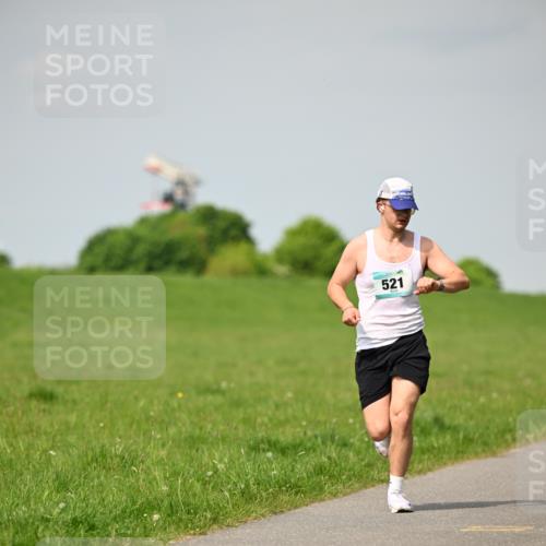10.05.2026 - 8. Wedeler Halbmarathon Dr. Thomas Lammeyer http://msf.ph/oto/9693050 10.05.2026 11:17:05 Laufen 521 meine-sportfotos.de