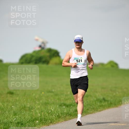 10.05.2026 - 8. Wedeler Halbmarathon Dr. Thomas Lammeyer http://msf.ph/oto/9693059 10.05.2026 11:17:06 Laufen 521 meine-sportfotos.de