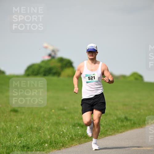 10.05.2026 - 8. Wedeler Halbmarathon Dr. Thomas Lammeyer http://msf.ph/oto/9693062 10.05.2026 11:17:06 Laufen 521 meine-sportfotos.de