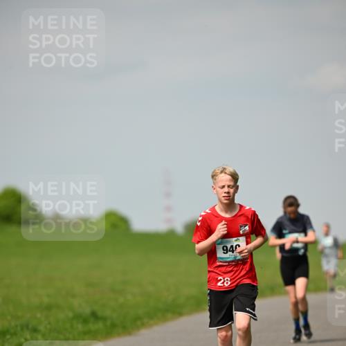 10.05.2026 - 8. Wedeler Halbmarathon Dr. Thomas Lammeyer http://msf.ph/oto/9693111 10.05.2026 11:17:16 Laufen 940 meine-sportfotos.de