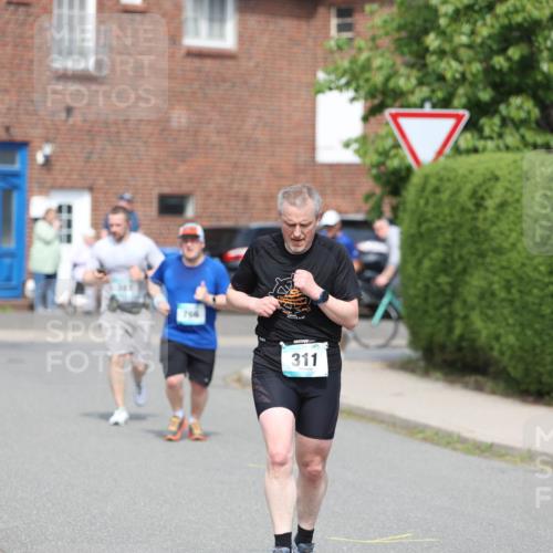 10.05.2026 - 8. Wedeler Halbmarathon Andreas Tolksdorf http://msf.ph/oto/9693112 10.05.2026 10:18:14 Laufen 766, 311 meine-sportfotos.de