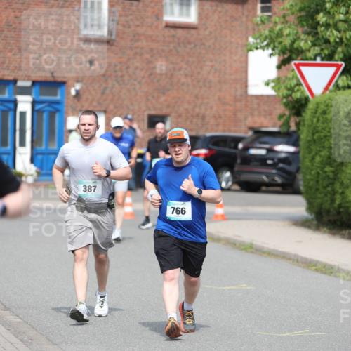 10.05.2026 - 8. Wedeler Halbmarathon Andreas Tolksdorf http://msf.ph/oto/9693133 10.05.2026 10:18:17 Laufen 311, 387, 766 meine-sportfotos.de