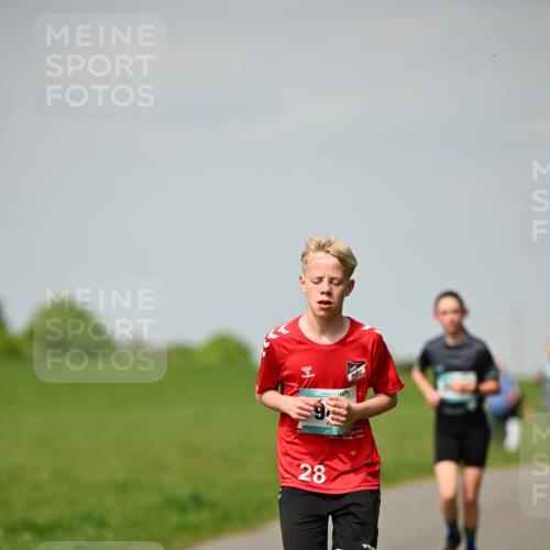 10.05.2026 - 8. Wedeler Halbmarathon Dr. Thomas Lammeyer http://msf.ph/oto/9693140 10.05.2026 11:17:18 Laufen  meine-sportfotos.de