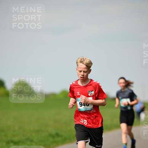10.05.2026 - 8. Wedeler Halbmarathon Dr. Thomas Lammeyer http://msf.ph/oto/9693142 10.05.2026 11:17:18 Laufen 940 meine-sportfotos.de
