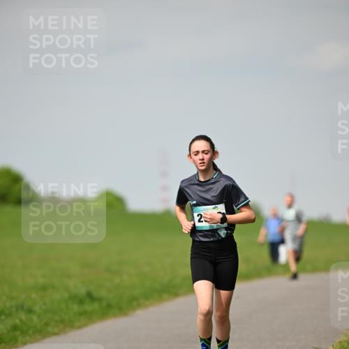 10.05.2026 - 8. Wedeler Halbmarathon Dr. Thomas Lammeyer http://msf.ph/oto/9693164 10.05.2026 11:17:20 Laufen  meine-sportfotos.de
