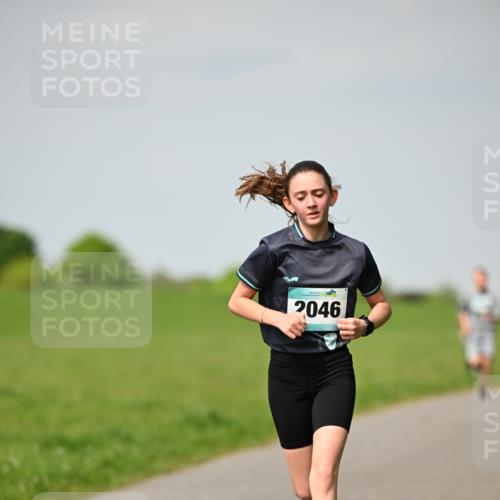 10.05.2026 - 8. Wedeler Halbmarathon Dr. Thomas Lammeyer http://msf.ph/oto/9693182 10.05.2026 11:17:21 Laufen 2046 meine-sportfotos.de