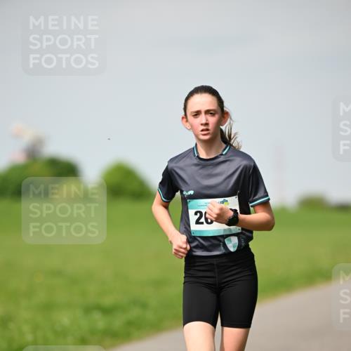 10.05.2026 - 8. Wedeler Halbmarathon Dr. Thomas Lammeyer http://msf.ph/oto/9693194 10.05.2026 11:17:22 Laufen  meine-sportfotos.de