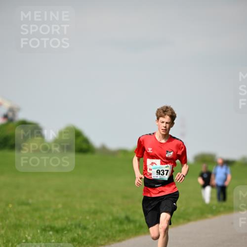 10.05.2026 - 8. Wedeler Halbmarathon Dr. Thomas Lammeyer http://msf.ph/oto/9693238 10.05.2026 11:17:31 Laufen 937, 140 meine-sportfotos.de