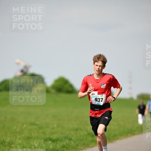 10.05.2026 - 8. Wedeler Halbmarathon Dr. Thomas Lammeyer http://msf.ph/oto/9693245 10.05.2026 11:17:32 Laufen 937, 140 meine-sportfotos.de