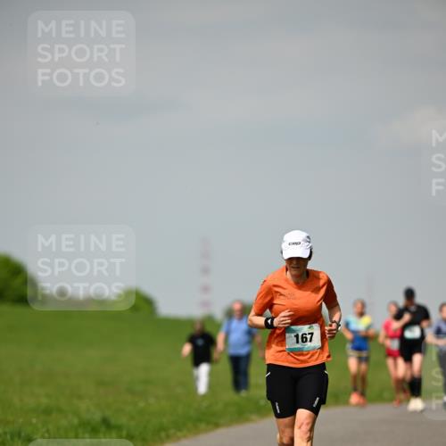 10.05.2026 - 8. Wedeler Halbmarathon Dr. Thomas Lammeyer http://msf.ph/oto/9693275 10.05.2026 11:17:35 Laufen 167 meine-sportfotos.de