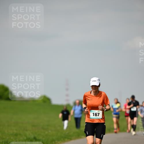 10.05.2026 - 8. Wedeler Halbmarathon Dr. Thomas Lammeyer http://msf.ph/oto/9693277 10.05.2026 11:17:35 Laufen 167 meine-sportfotos.de