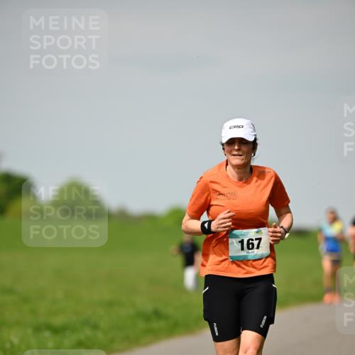 10.05.2026 - 8. Wedeler Halbmarathon Dr. Thomas Lammeyer http://msf.ph/oto/9693316 10.05.2026 11:17:37 Laufen 167 meine-sportfotos.de