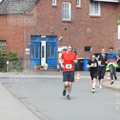 10.05.2026 - 8. Wedeler Halbmarathon Andreas Tolksdorf http://msf.ph/oto/9693335 10.05.2026 10:18:55 Laufen 90 meine-sportfotos.de