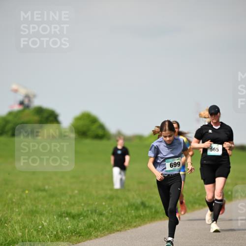 10.05.2026 - 8. Wedeler Halbmarathon Dr. Thomas Lammeyer http://msf.ph/oto/9693363 10.05.2026 11:17:44 Laufen 699, 565 meine-sportfotos.de