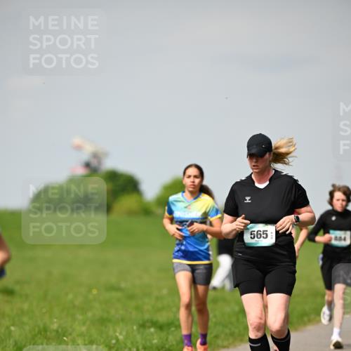 10.05.2026 - 8. Wedeler Halbmarathon Dr. Thomas Lammeyer http://msf.ph/oto/9693410 10.05.2026 11:17:47 Laufen 565 meine-sportfotos.de