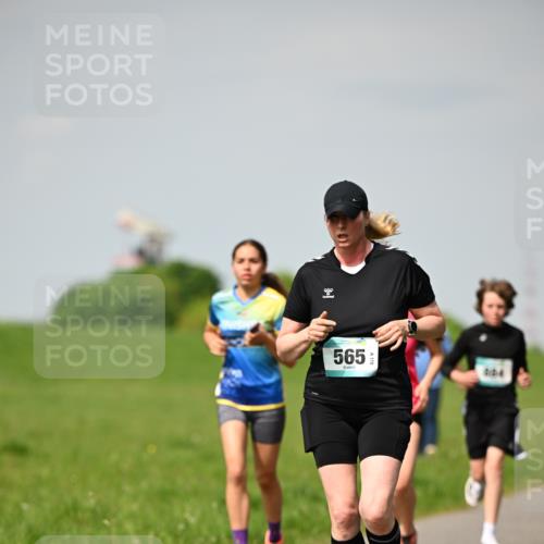 10.05.2026 - 8. Wedeler Halbmarathon Dr. Thomas Lammeyer http://msf.ph/oto/9693421 10.05.2026 11:17:48 Laufen 565 meine-sportfotos.de