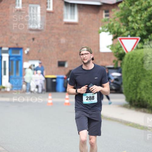 10.05.2026 - 8. Wedeler Halbmarathon Andreas Tolksdorf http://msf.ph/oto/9693514 10.05.2026 10:19:32 Laufen 288 meine-sportfotos.de
