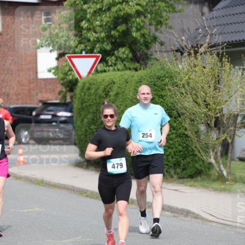 10.05.2026 - 8. Wedeler Halbmarathon Andreas Tolksdorf http://msf.ph/oto/9693652 10.05.2026 10:19:52 Laufen 479, 254, 1111111, 111111 meine-sportfotos.de