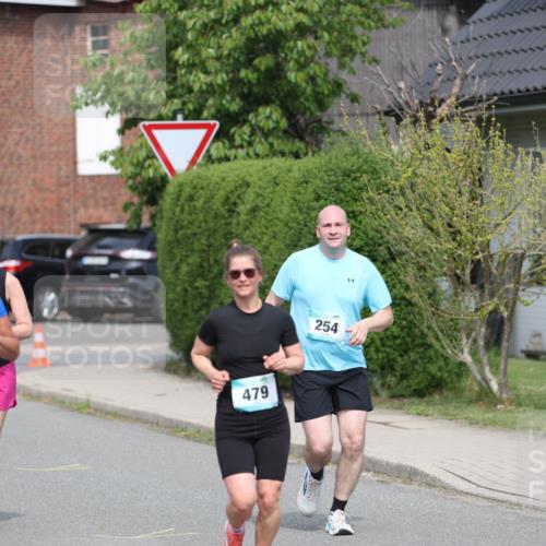10.05.2026 - 8. Wedeler Halbmarathon Andreas Tolksdorf http://msf.ph/oto/9693657 10.05.2026 10:19:52 Laufen 473, 479, 254 meine-sportfotos.de