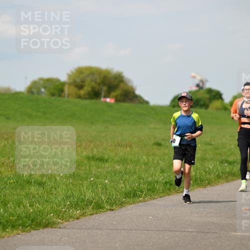 10.05.2026 - 8. Wedeler Halbmarathon Dr. Thomas Lammeyer http://msf.ph/oto/9693681 10.05.2026 11:18:18 Laufen  meine-sportfotos.de