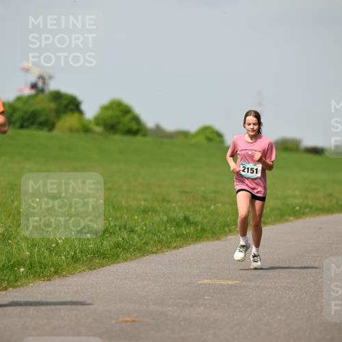 10.05.2026 - 8. Wedeler Halbmarathon Dr. Thomas Lammeyer http://msf.ph/oto/9693704 10.05.2026 11:18:20 Laufen 2151 meine-sportfotos.de