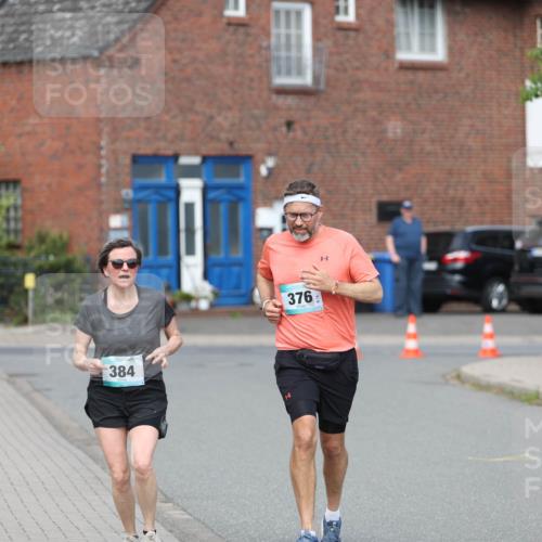 10.05.2026 - 8. Wedeler Halbmarathon Andreas Tolksdorf http://msf.ph/oto/9693773 10.05.2026 10:20:07 Laufen 384, 376 meine-sportfotos.de