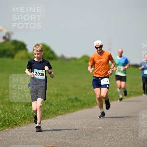 10.05.2026 - 8. Wedeler Halbmarathon Dr. Thomas Lammeyer http://msf.ph/oto/9693800 10.05.2026 11:18:34 Laufen 2038, 572 meine-sportfotos.de