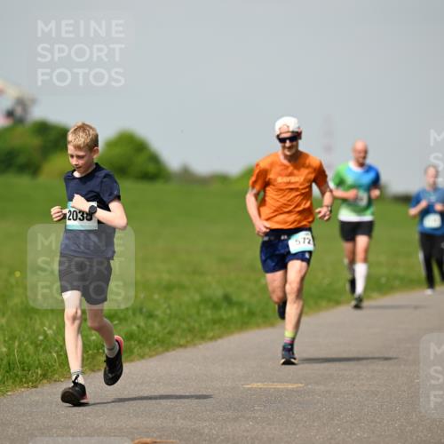 10.05.2026 - 8. Wedeler Halbmarathon Dr. Thomas Lammeyer http://msf.ph/oto/9693803 10.05.2026 11:18:34 Laufen 2038, 572 meine-sportfotos.de