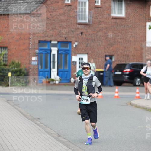 10.05.2026 - 8. Wedeler Halbmarathon Andreas Tolksdorf http://msf.ph/oto/9693810 10.05.2026 10:20:17 Laufen 229, 563, 13 meine-sportfotos.de