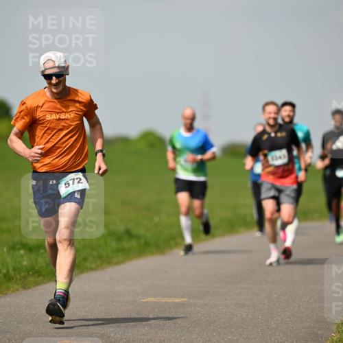 10.05.2026 - 8. Wedeler Halbmarathon Dr. Thomas Lammeyer http://msf.ph/oto/9693828 10.05.2026 11:18:36 Laufen 572 meine-sportfotos.de
