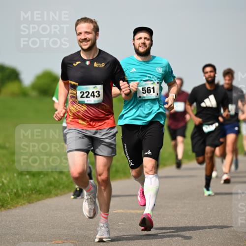 10.05.2026 - 8. Wedeler Halbmarathon Dr. Thomas Lammeyer http://msf.ph/oto/9693880 10.05.2026 11:18:40 Laufen 2243, 561 meine-sportfotos.de