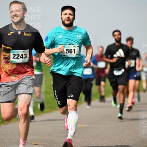 10.05.2026 - 8. Wedeler Halbmarathon Dr. Thomas Lammeyer http://msf.ph/oto/9693888 10.05.2026 11:18:40 Laufen 2243, 561 meine-sportfotos.de