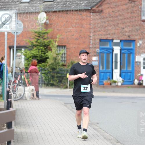 10.05.2026 - 8. Wedeler Halbmarathon Andreas Tolksdorf http://msf.ph/oto/9693900 10.05.2026 10:20:45 Laufen 321 meine-sportfotos.de