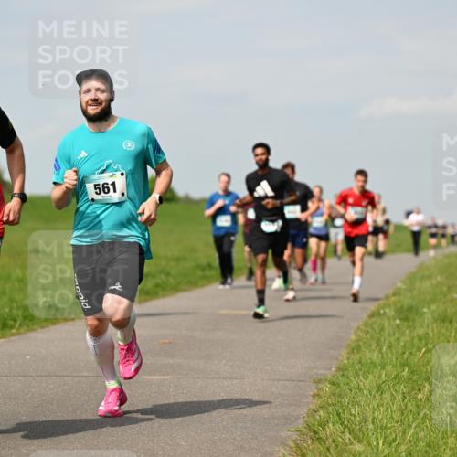 10.05.2026 - 8. Wedeler Halbmarathon Dr. Thomas Lammeyer http://msf.ph/oto/9693904 10.05.2026 11:18:42 Laufen 2243, 561 meine-sportfotos.de