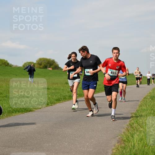 10.05.2026 - 8. Wedeler Halbmarathon Dr. Thomas Lammeyer http://msf.ph/oto/9693961 10.05.2026 11:18:46 Laufen 931 meine-sportfotos.de