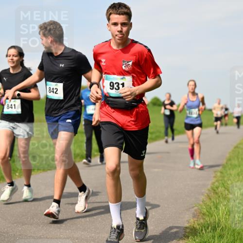 10.05.2026 - 8. Wedeler Halbmarathon Dr. Thomas Lammeyer http://msf.ph/oto/9693980 10.05.2026 11:18:48 Laufen 841, 842, 931 meine-sportfotos.de