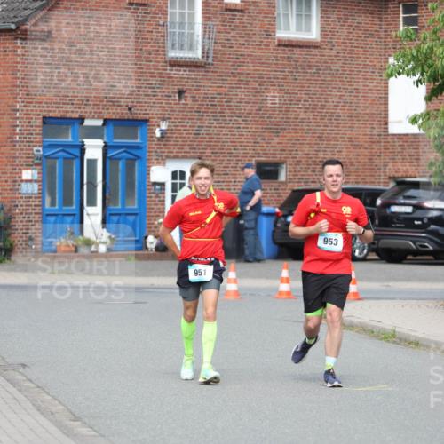 10.05.2026 - 8. Wedeler Halbmarathon Andreas Tolksdorf http://msf.ph/oto/9693981 10.05.2026 10:21:12 Laufen 951, 953 meine-sportfotos.de