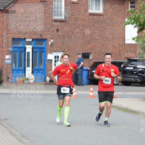 10.05.2026 - 8. Wedeler Halbmarathon Andreas Tolksdorf http://msf.ph/oto/9693983 10.05.2026 10:21:12 Laufen 951, 953 meine-sportfotos.de