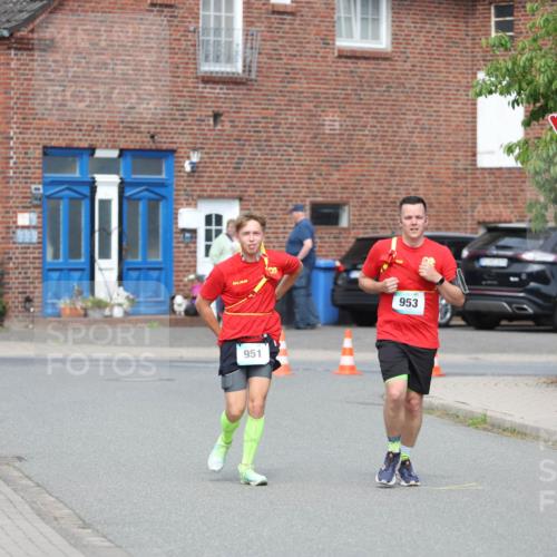 10.05.2026 - 8. Wedeler Halbmarathon Andreas Tolksdorf http://msf.ph/oto/9693985 10.05.2026 10:21:13 Laufen 951, 953 meine-sportfotos.de