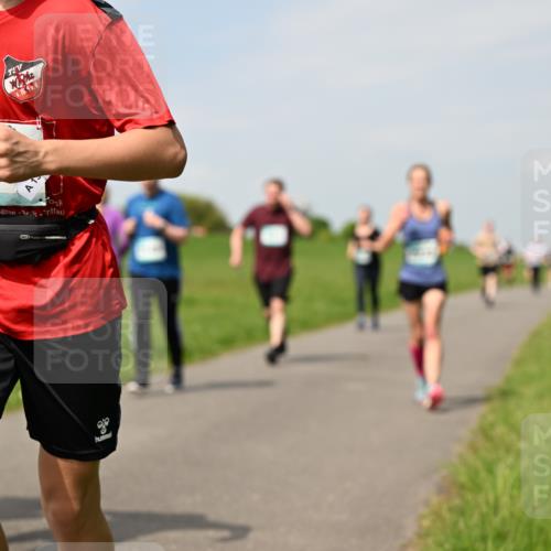 10.05.2026 - 8. Wedeler Halbmarathon Dr. Thomas Lammeyer http://msf.ph/oto/9693989 10.05.2026 11:18:48 Laufen  meine-sportfotos.de