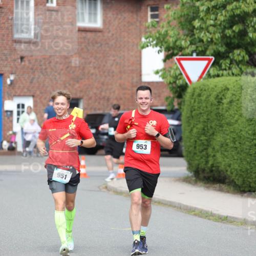 10.05.2026 - 8. Wedeler Halbmarathon Andreas Tolksdorf http://msf.ph/oto/9694001 10.05.2026 10:21:14 Laufen 951, 953 meine-sportfotos.de