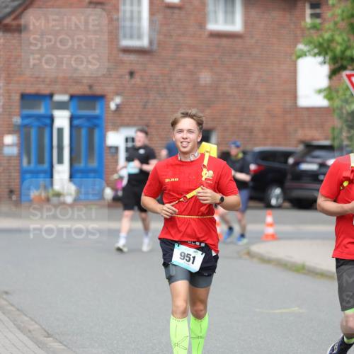 10.05.2026 - 8. Wedeler Halbmarathon Andreas Tolksdorf http://msf.ph/oto/9694018 10.05.2026 10:21:16 Laufen 951, 953 meine-sportfotos.de