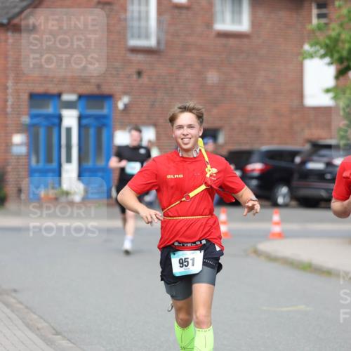 10.05.2026 - 8. Wedeler Halbmarathon Andreas Tolksdorf http://msf.ph/oto/9694031 10.05.2026 10:21:16 Laufen 951, 92, 953 meine-sportfotos.de