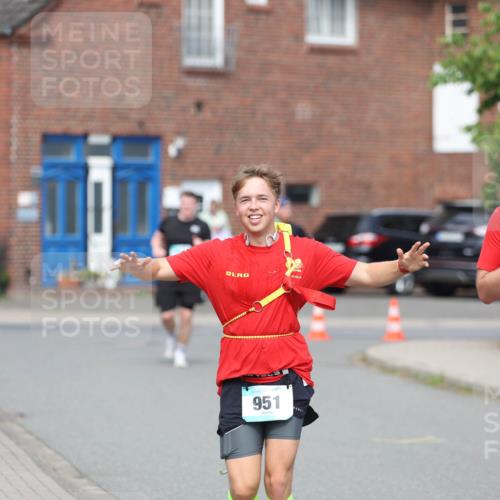 10.05.2026 - 8. Wedeler Halbmarathon Andreas Tolksdorf http://msf.ph/oto/9694039 10.05.2026 10:21:16 Laufen 951, 953, 92 meine-sportfotos.de