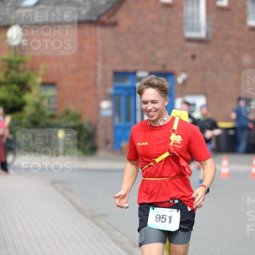 10.05.2026 - 8. Wedeler Halbmarathon Andreas Tolksdorf http://msf.ph/oto/9694046 10.05.2026 10:21:17 Laufen 30, 951 meine-sportfotos.de