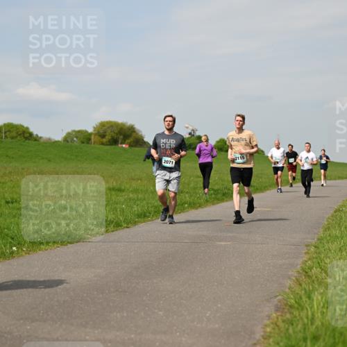 10.05.2026 - 8. Wedeler Halbmarathon Dr. Thomas Lammeyer http://msf.ph/oto/9694075 10.05.2026 11:18:54 Laufen 209, 2115, 2071 meine-sportfotos.de