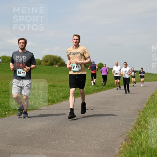 10.05.2026 - 8. Wedeler Halbmarathon Dr. Thomas Lammeyer http://msf.ph/oto/9694115 10.05.2026 11:18:56 Laufen 2071, 2115 meine-sportfotos.de