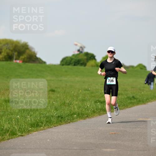 10.05.2026 - 8. Wedeler Halbmarathon Dr. Thomas Lammeyer http://msf.ph/oto/9694273 10.05.2026 11:19:16 Laufen 735, 169 meine-sportfotos.de